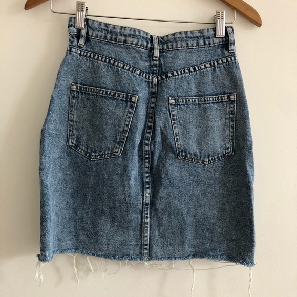 H&M Divided Button-front Denim Skirt size 2 - Picture 3 of 5